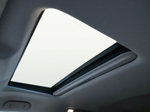 Used 2024 Nissan Armada Platinum w/ Captain's Chairs Package image 29