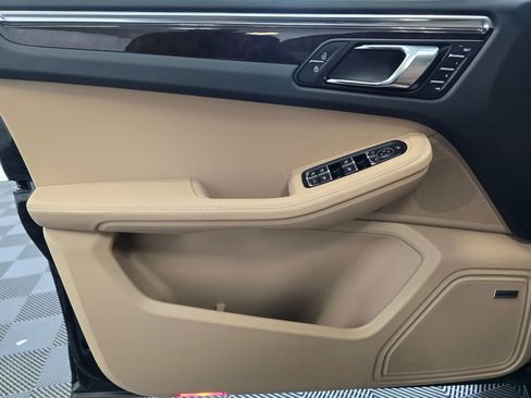 New 2025 Porsche Macan image 23