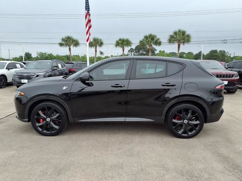 Used 2024 Dodge Hornet R/T Plus w/ Track Pack AWD/4WD image 9