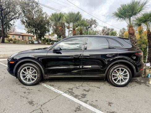 Used 2020 Porsche Cayenne image 13