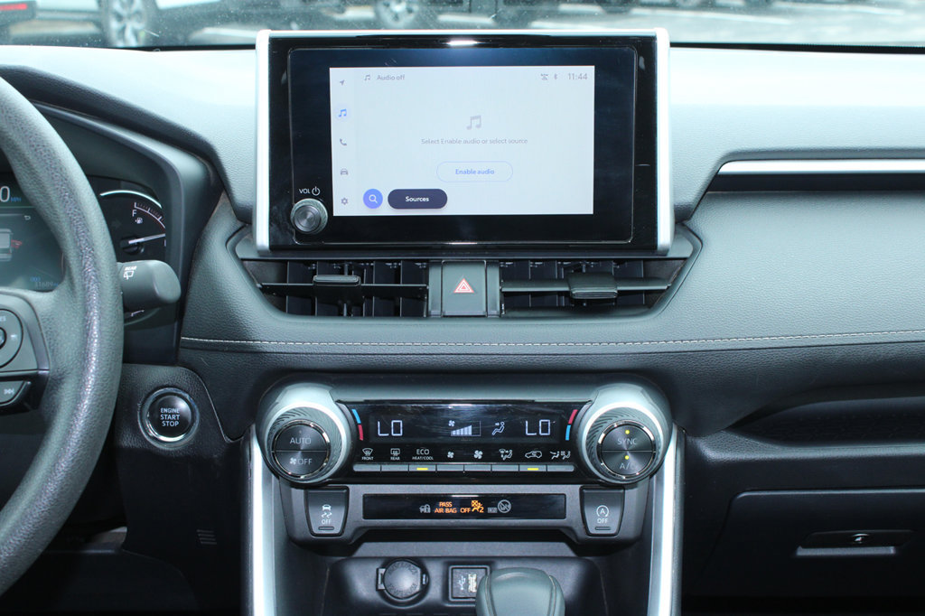 Used 2025 Toyota RAV4 XLE AWD/4WD image 23