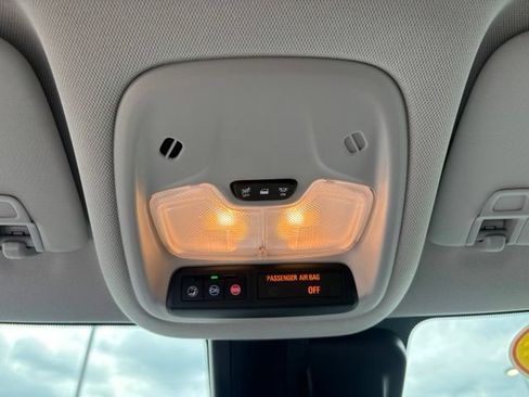 Used 2025 Chevrolet TrailBlazer LS w/ LS Convenience Package FWD image 22