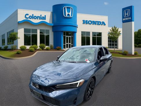 Used 2025 Honda Civic Sport image 2