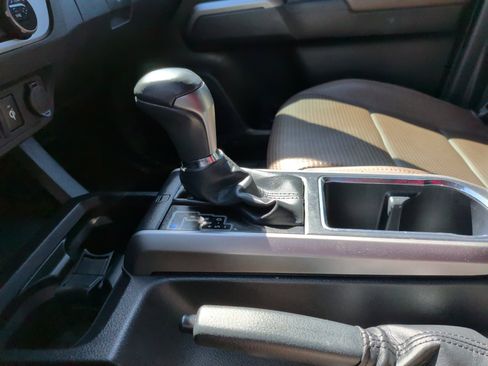 Used 2018 Toyota Tacoma Limited image 26