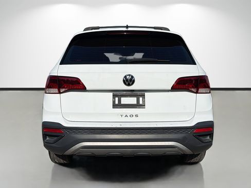 Used 2022 Volkswagen Taos S FWD image 4