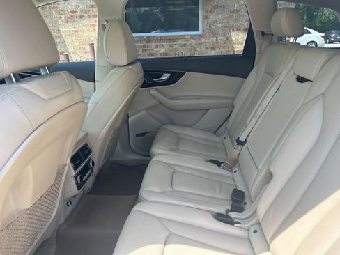 Used 2018 Audi Q7 3.0T Prestige AWD/4WD image 23