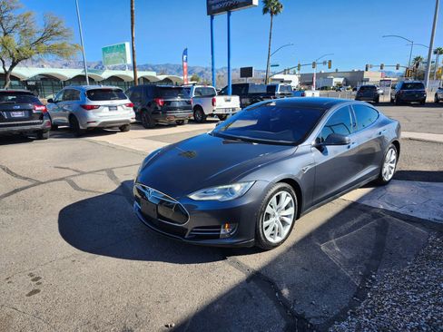 Used 2015 Tesla Model S 85 image 3
