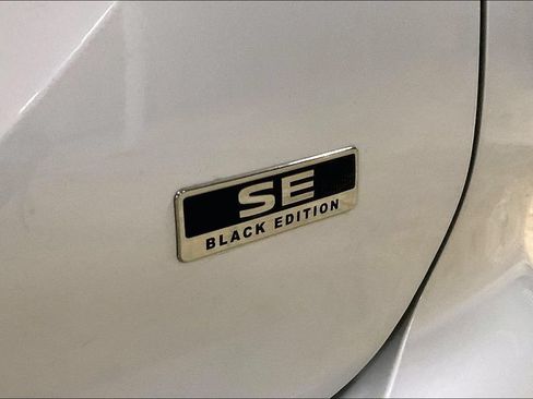 Used 2023 Mitsubishi Outlander SE AWD/4WD image 8