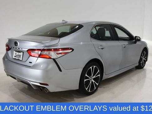 Used 2020 Toyota Camry SE FWD image 4