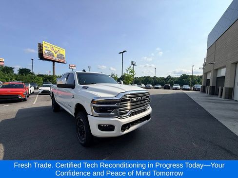 Used 2026 RAM 2500 Laramie AWD/4WD image 6