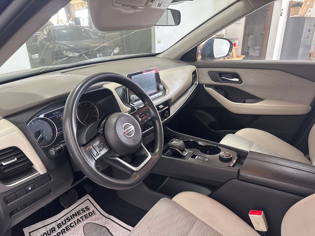 Used 2021 Nissan Rogue SV AWD/4WD image 8