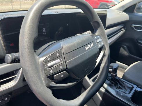 Used 2025 Kia K4 FWD image 33