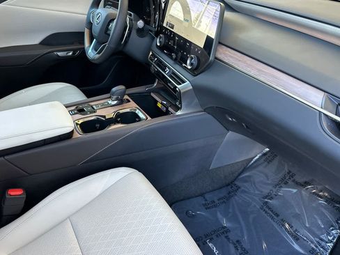 Used 2026 Lexus RX 350 w/ Convenience Package image 17