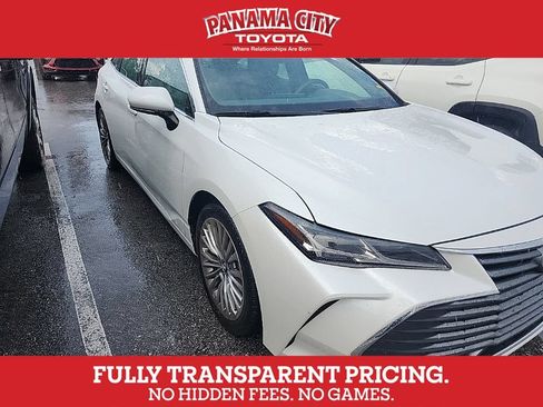 Used 2019 Toyota Avalon Limited FWD image 1