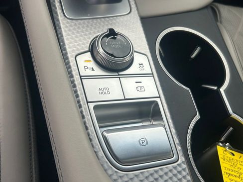 Used 2023 Genesis G70 3.3T w/ Sport Prestige Package image 17