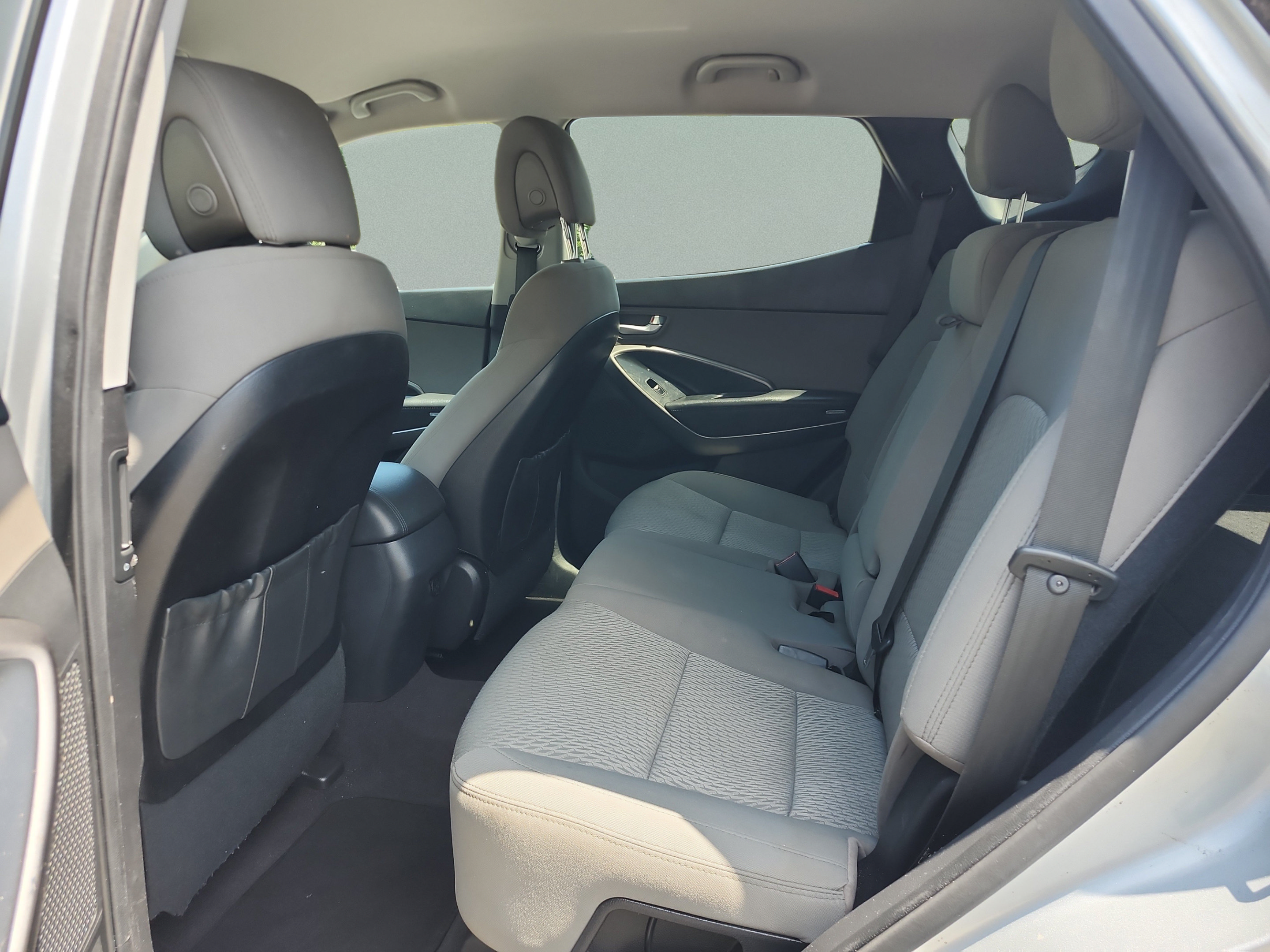 Used 2017 Hyundai Santa Fe Sport FWD image 16