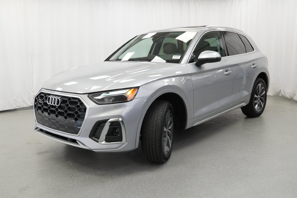 Used 2023 Audi Q5 2.0T Premium w/ Convenience Package AWD/4WD image 8