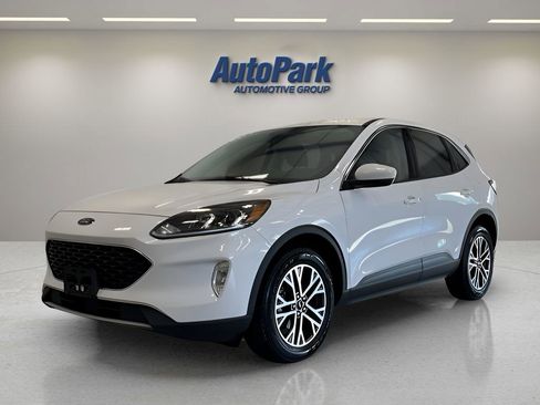 Used 2022 Ford Escape SEL image 3