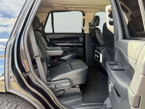 Used 2023 Ford Expedition XLT AWD/4WD image 43