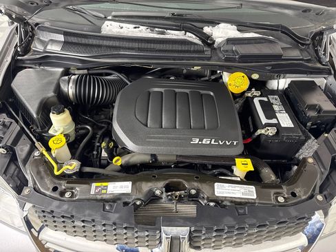 Used 2017 Dodge Grand Caravan SE w/ Power Window Group image 27