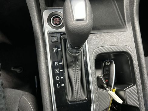 Certified 2025 Nissan Sentra SV FWD image 25