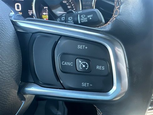 Used 2022 Jeep Wrangler Unlimited Sahara image 22