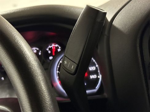 Used 2022 Chevrolet Silverado 2500 Custom w/ Custom Value Package image 16