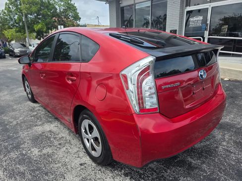 Used 2014 Toyota Prius Two FWD image 4