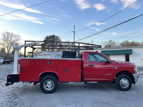 Used 2020 RAM 3500 Tradesman w/ Chrome Appearance Group image 5