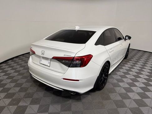 Used 2023 Honda Civic Sport image 6
