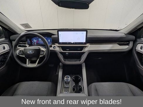 Certified 2026 Ford Explorer Active AWD/4WD image 3