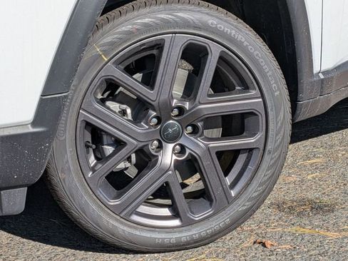 New 2026 Jeep Compass Limited image 9