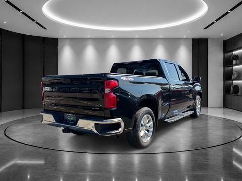 Used 2022 Chevrolet Silverado 1500 LTZ w/ LTZ Convenience Package II AWD/4WD image 5