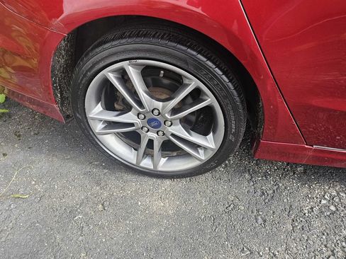 Used 2016 Ford Fusion Titanium FWD image 10