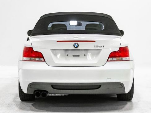 Used 2011 BMW 135i Convertible RWD image 22
