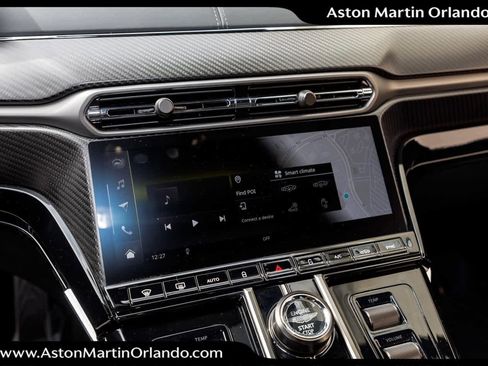 Used 2025 Aston Martin V8 Vantage Coupe image 51