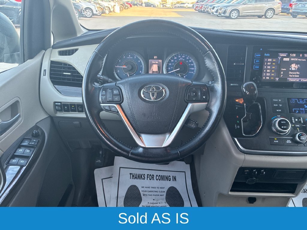 Used 2015 Toyota Sienna XLE w/ XLE Navigation Package FWD image 16