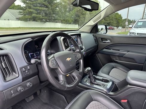 Used 2017 Chevrolet Colorado Z71 AWD/4WD image 18