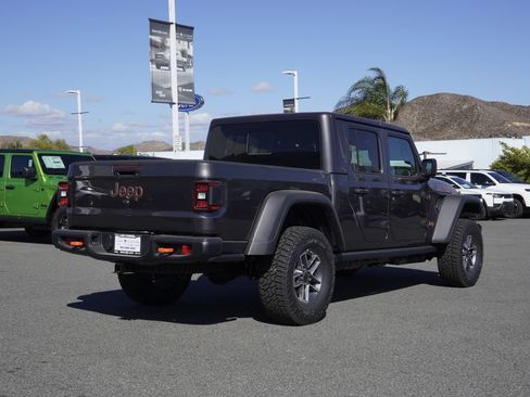 New 2026 Jeep Gladiator Mojave w/ Steel Bumper Group AWD/4WD image 4