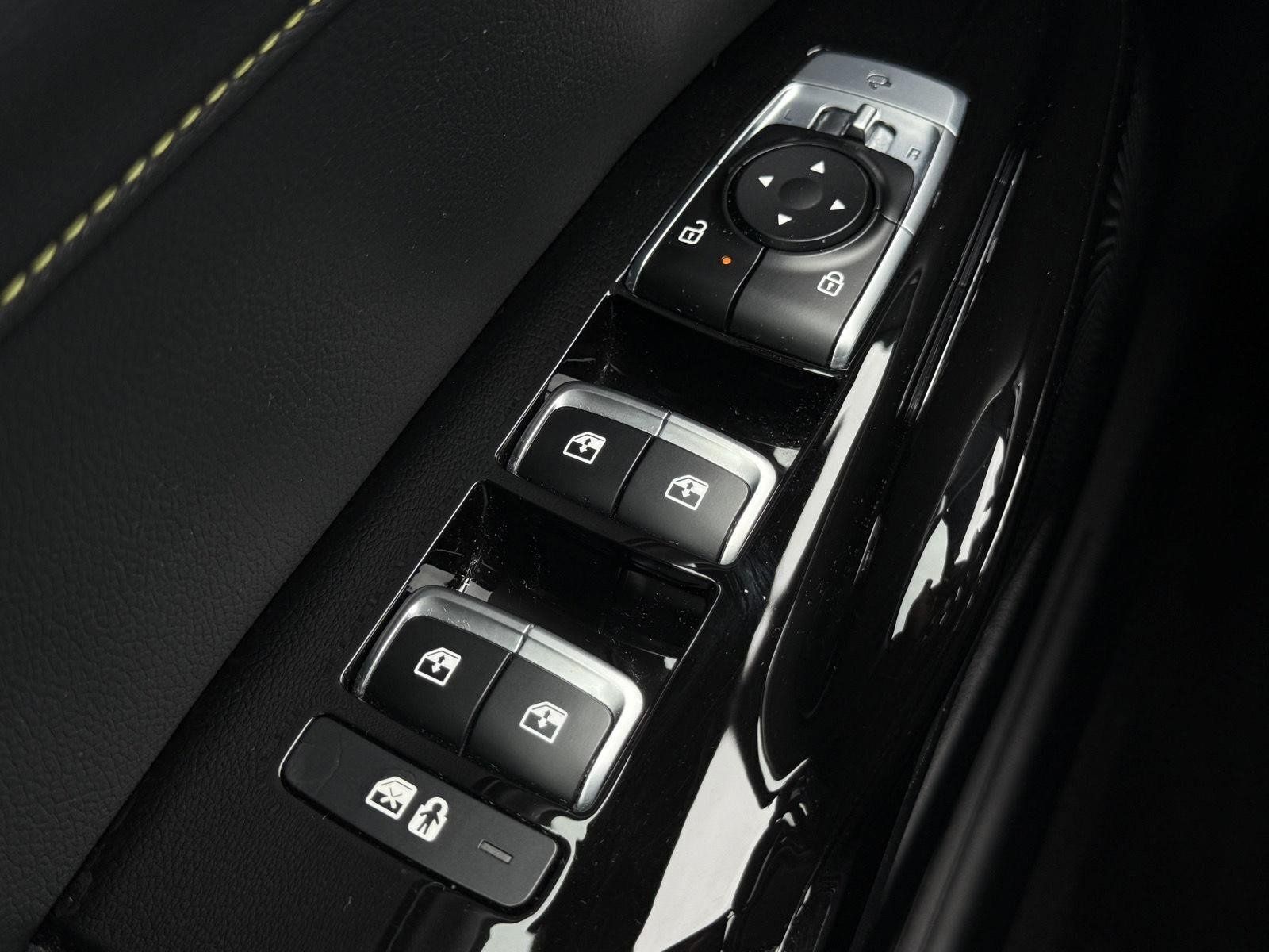 Used 2025 Kia K5 GT w/ GT1 Package FWD image 20