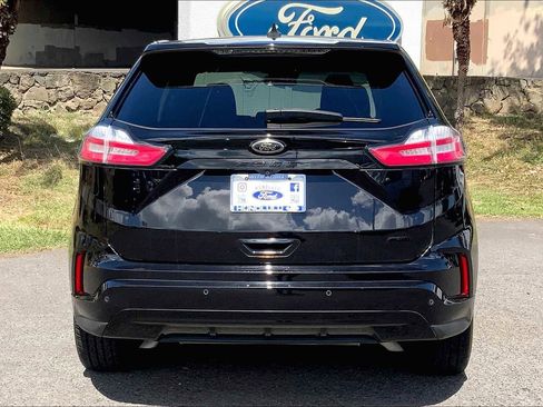 Certified 2022 Ford Edge SE w/ Black Appearance Package image 5
