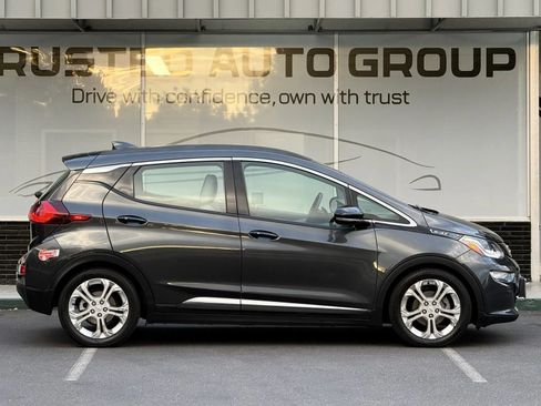 Used 2017 Chevrolet Bolt LT FWD image 5