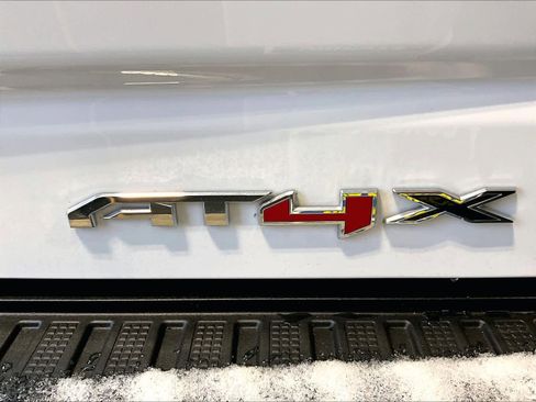 Used 2024 GMC Sierra 1500 AT4X image 29