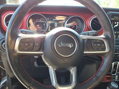 Used 2022 Jeep Wrangler Unlimited Rubicon w/ Cold Weather Group AWD/4WD image 19