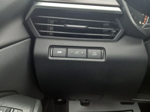 Used 2024 Nissan Altima 2.5 SV image 24