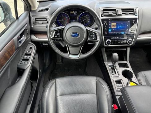 Used 2019 Subaru Outback 3.6R Limited AWD/4WD image 18