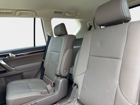 Used 2017 Lexus GX 460 Premium AWD/4WD image 12