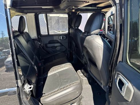 Used 2021 Jeep Wrangler Unlimited Sahara AWD/4WD image 60