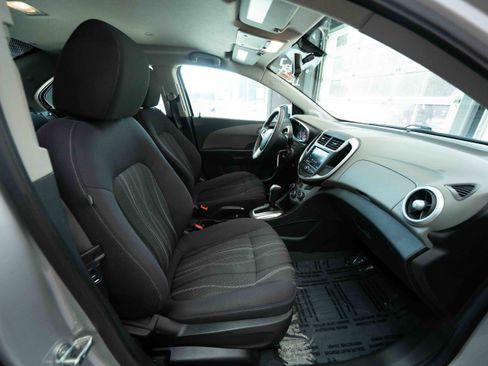 Used 2020 Chevrolet Sonic LT image 26