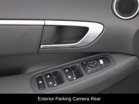 Used 2020 Hyundai Sonata SEL w/ Convenience + Sunroof Package FWD image 13
